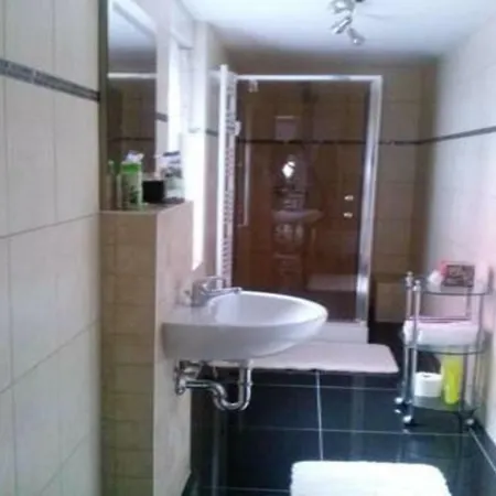 Appartement Mit 2 Schlafzimmern Und Terrasse - [#123798] *