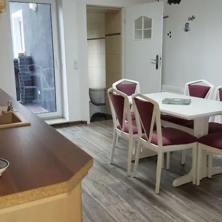 Appartement Mit 2 Schlafzimmern Und Terrasse - [#123798] *